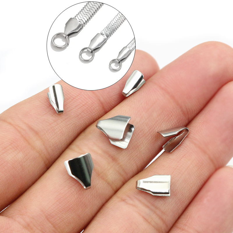 Jewelry Making Beads - 100個ステンレス鋼2-7mmフラットコード圧着エンドビーズキャップクリップチップ折りDIYスネークチェーンネックレスジュエリー作り