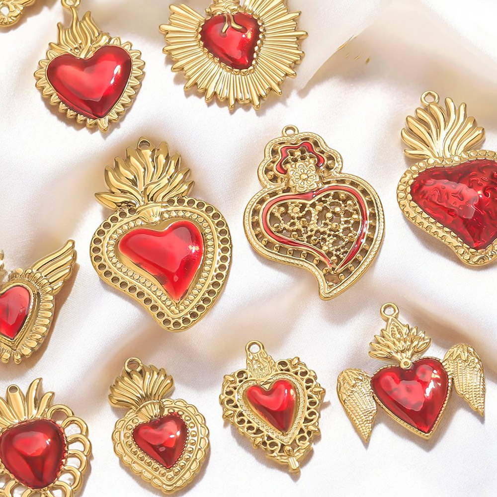 3 個ステンレス鋼レッドエナメルハート型チャームゴールドメッ - Jewelry Making Supplies Wholesale のレビューと価格